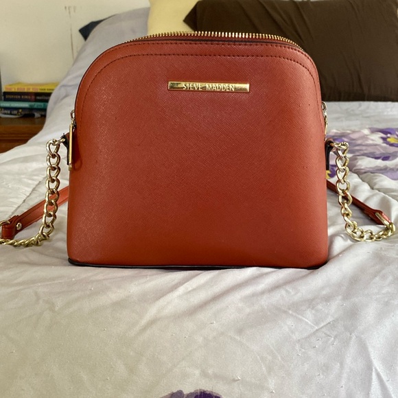Steve Madden Handbags - Steven madden burnt orange purse.